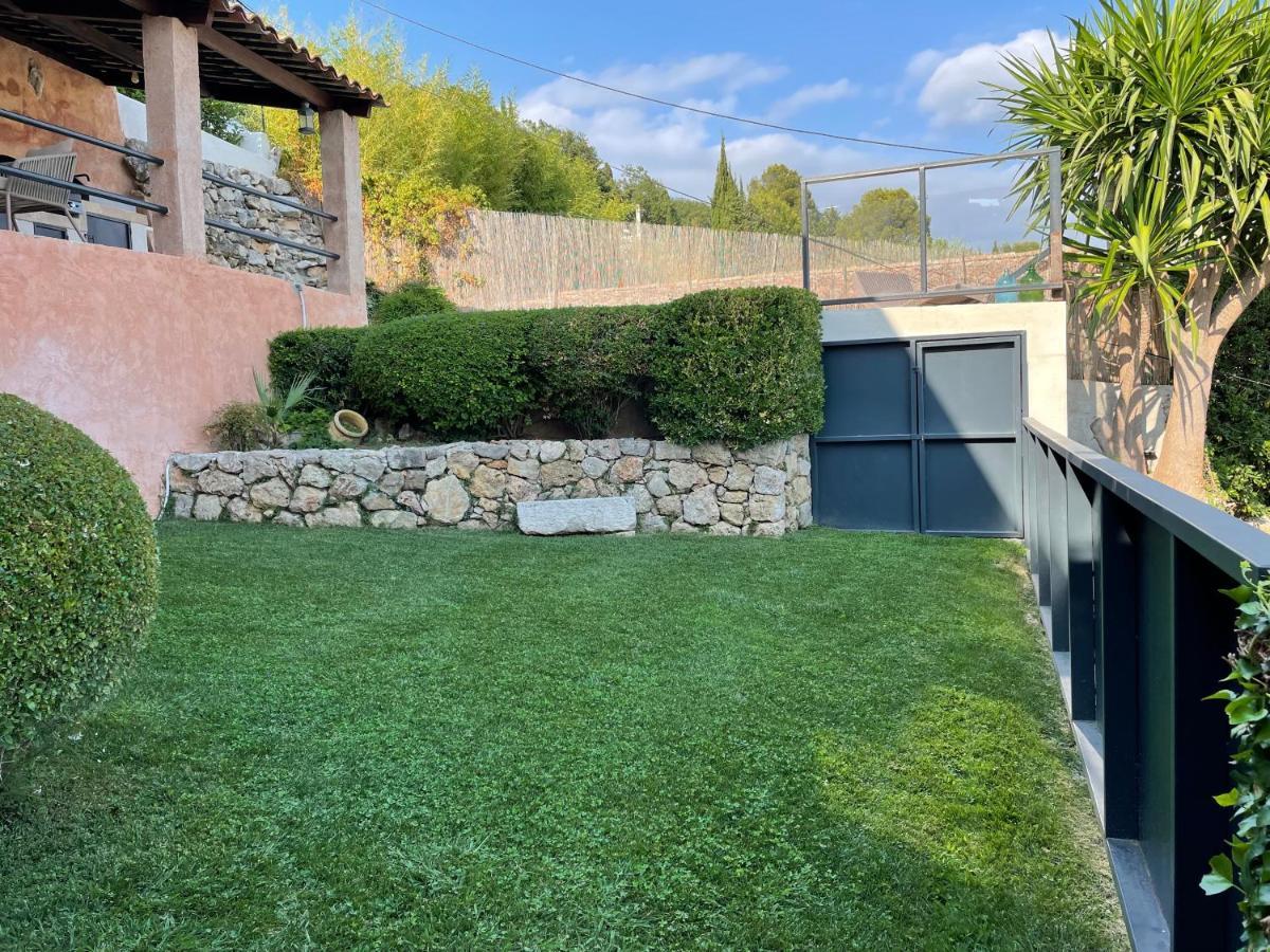 Charmant Rez De Villa En Provence Le Tignet Exterior foto
