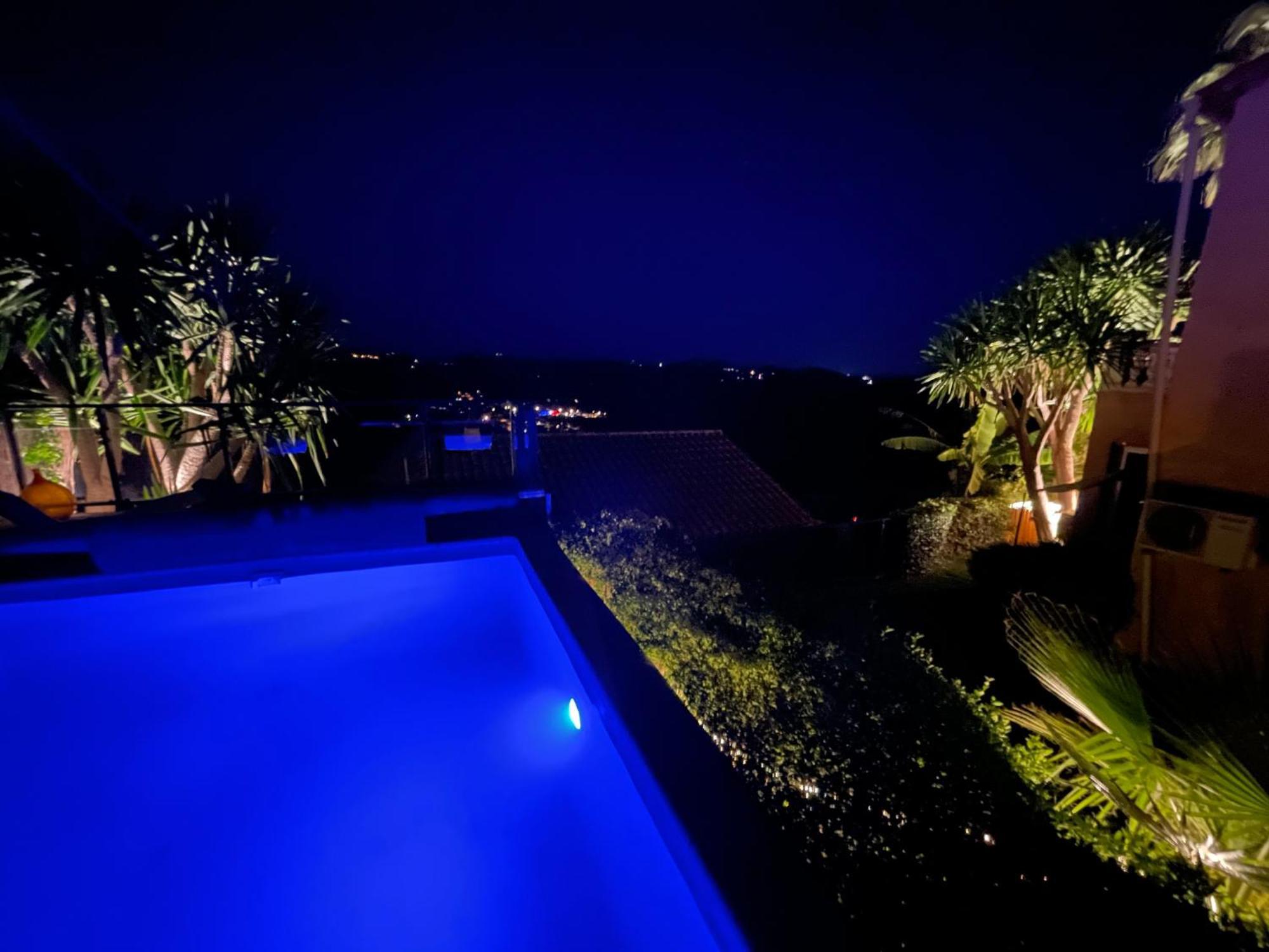 Charmant Rez De Villa En Provence Le Tignet Exterior foto