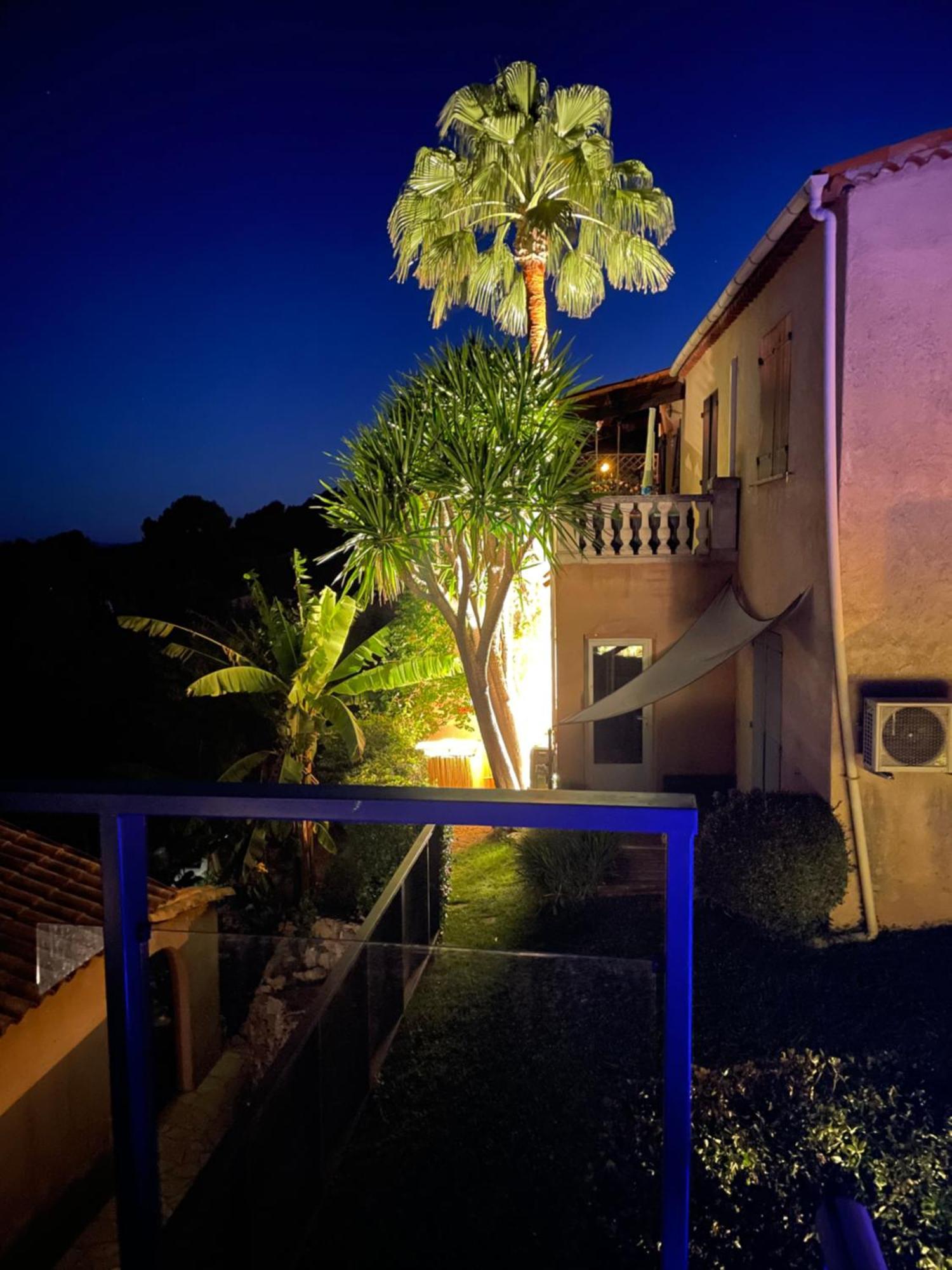 Charmant Rez De Villa En Provence Le Tignet Exterior foto